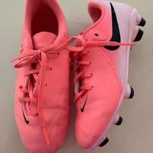 Girls soccer cleats